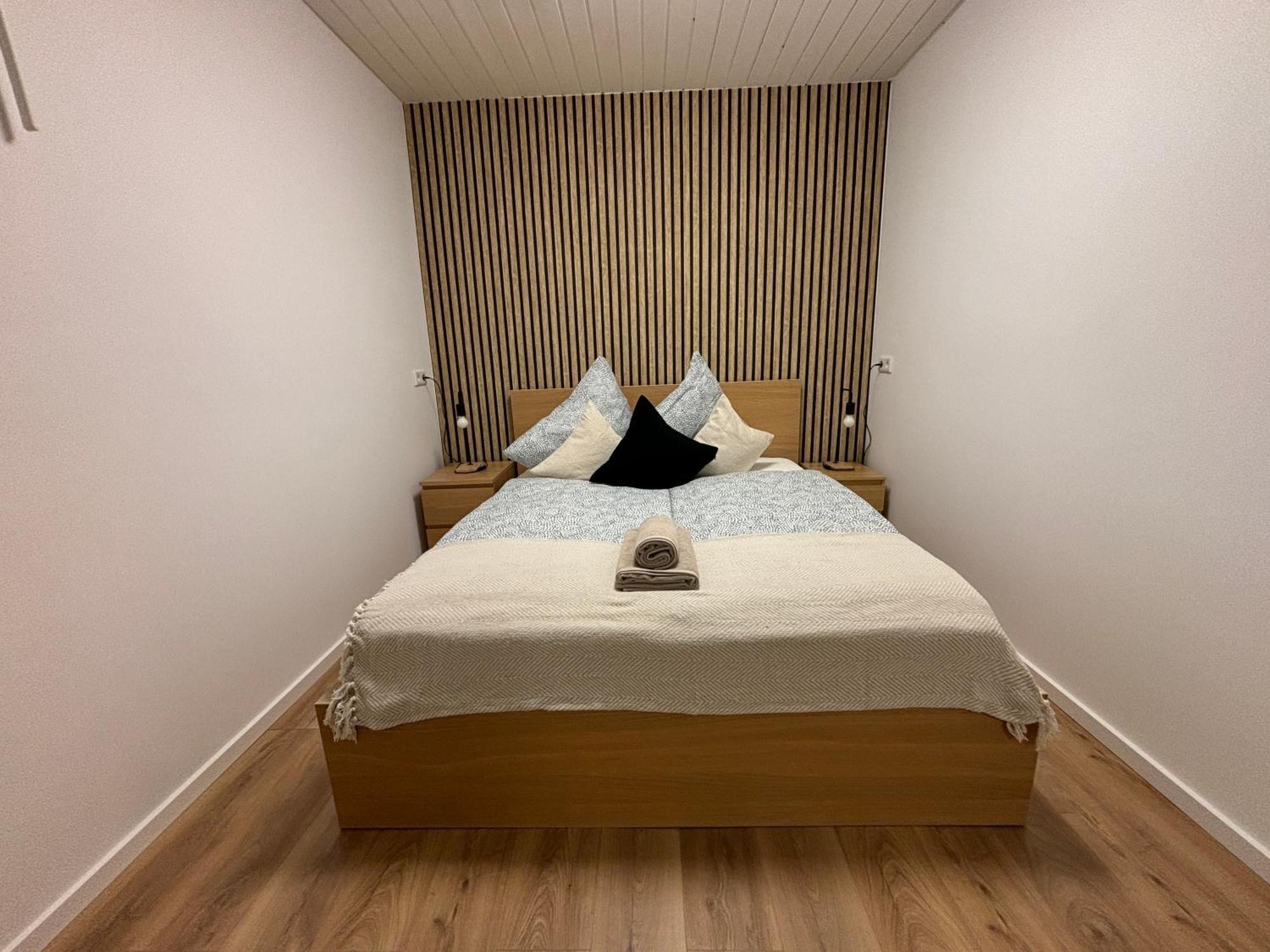 Apartment 90qm - 5 - Parkplatz - Autobahn - Blauen Garbsen